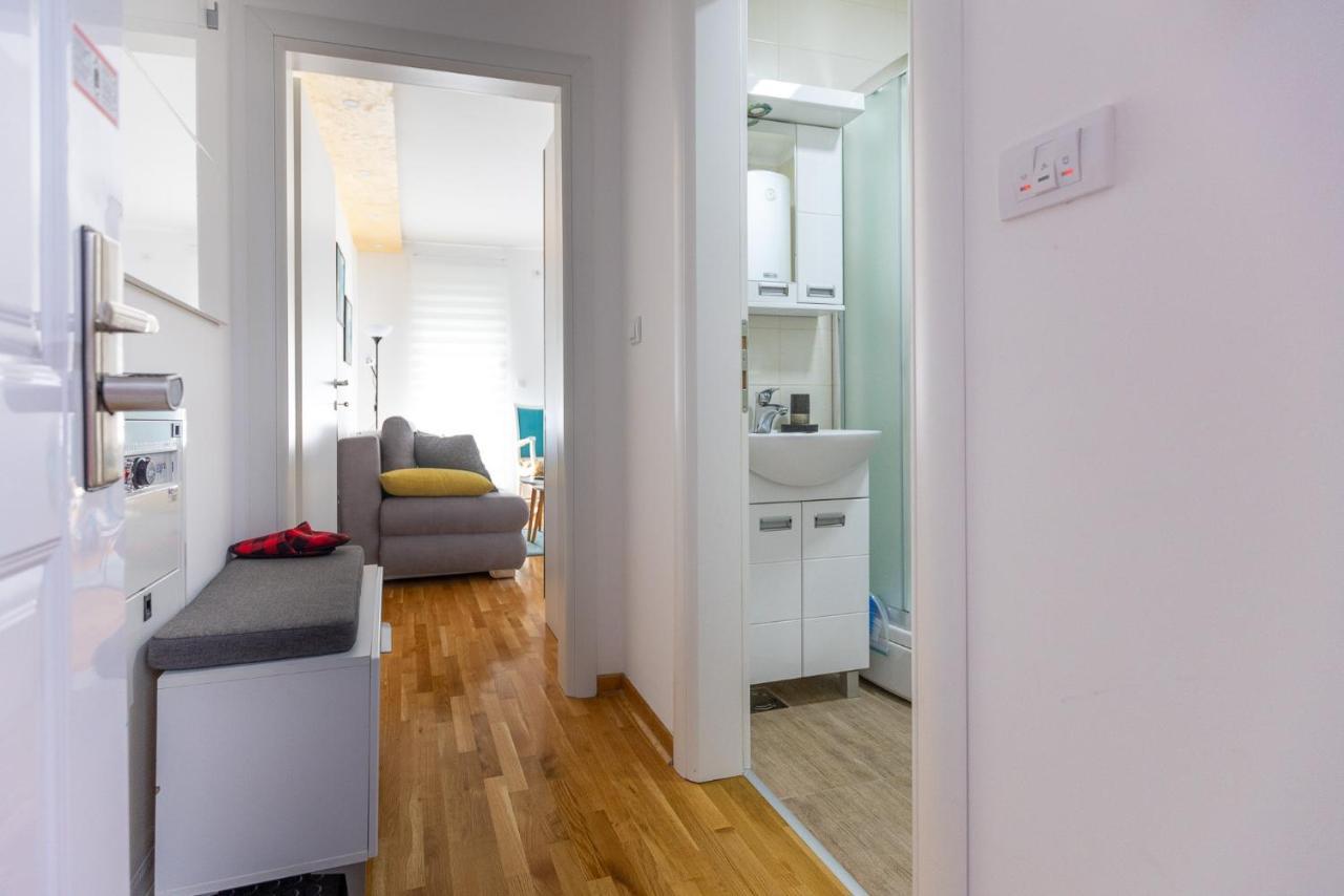 Apartment Self Check In 00-24 Mm Belgrado Exterior foto